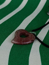 Cargar imagen en el visor de la galería, Colgante Jaspe Rojo Corazon Mod. 5
