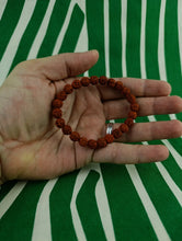 Cargar imagen en el visor de la galería, Pulsera Rudraksha 8 mm
