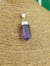 Cargar imagen en el visor de la galería, Colgante Punta Fluorita Plata Mod 3
