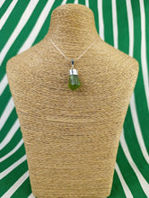 Cargar imagen en el visor de la galería, Colgante Peridoto Plata Mod 1
