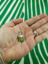 Cargar imagen en el visor de la galería, Colgante Peridoto Plata Mod 2
