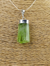 Cargar imagen en el visor de la galería, Colgante Peridoto Plata Mod 4
