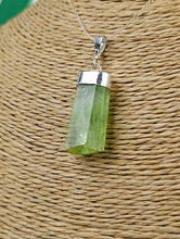 Cargar imagen en el visor de la galería, Colgante Peridoto Plata Mod 4

