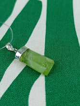 Cargar imagen en el visor de la galería, Colgante Peridoto Plata Mod 4
