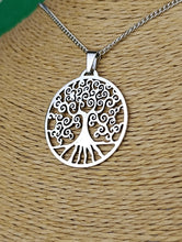 Cargar imagen en el visor de la galería, Colgante Arbol de la Vida Raices
