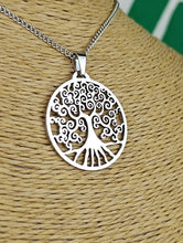 Cargar imagen en el visor de la galería, Colgante Arbol de la Vida Raices
