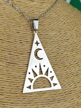 Cargar imagen en el visor de la galería, Colgante Sol Y Luna Piramide de Acero Inoxidable
