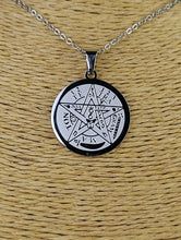 Cargar imagen en el visor de la galería, Colgante Tetragramaton Grabado
