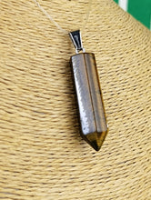 Cargar imagen en el visor de la galería, Colgante Punta Grande Ojo de Tigre Mod. 3
