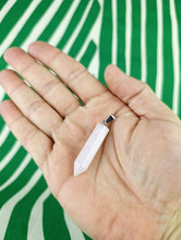 Cargar imagen en el visor de la galería, Colgante Punta Grande Cuarzo Rosa Mod. 4
