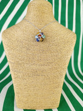 Cargar imagen en el visor de la galería, Colgante Estrella 7 Chakras
