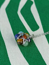 Cargar imagen en el visor de la galería, Colgante Estrella 7 Chakras
