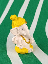 Cargar imagen en el visor de la galería, Figura Ganesha Mini Amarilla
