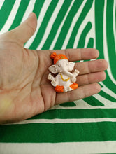 Cargar imagen en el visor de la galería, Figura Ganesha Mini Naranja
