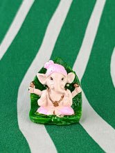 Cargar imagen en el visor de la galería, Figura Ganesha Hoja Mini
