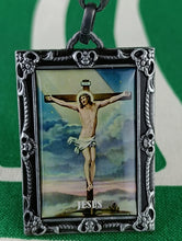 Cargar imagen en el visor de la galería, Llavero Cristo, Jesus crucificado
