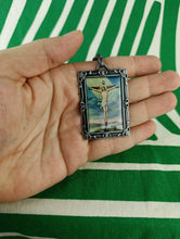 Cargar imagen en el visor de la galería, Llavero Cristo, Jesus crucificado

