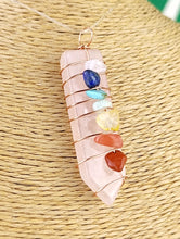 Cargar imagen en el visor de la galería, Colgante Chakras Cuarzo Rosa
