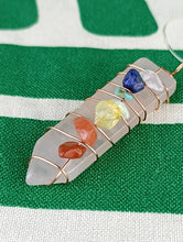 Cargar imagen en el visor de la galería, Colgante Chakras Cuarzo Rosa
