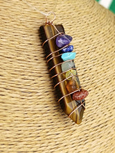 Cargar imagen en el visor de la galería, Colgante Chakras Ojo de Tigre
