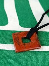 Cargar imagen en el visor de la galería, Colgante Rombo Jaspe Rojo Mod. 8
