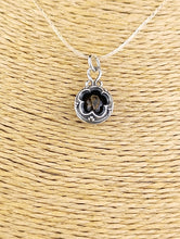 Cargar imagen en el visor de la galería, Colgante Gotland de Plata con Ojo de Tigre Mod 2

