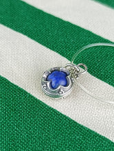 Cargar imagen en el visor de la galería, Colgante Gotland de Plata con Lapislazuli Mod 1
