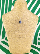 Cargar imagen en el visor de la galería, Colgante Gotland de Plata con Lapislazuli Mod 2
