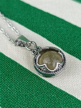 Cargar imagen en el visor de la galería, Colgante Gotland de Acero con Cuarzo Cristal Grande
