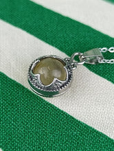 Cargar imagen en el visor de la galería, Colgante Gotland de Acero con Cuarzo Cristal Grande
