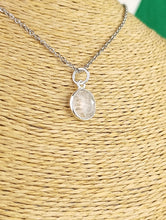 Cargar imagen en el visor de la galería, Colgante Piedra Luna Pequeño Mod. 6
