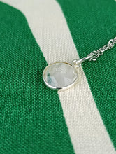 Cargar imagen en el visor de la galería, Colgante Piedra Luna Pequeño Mod. 6
