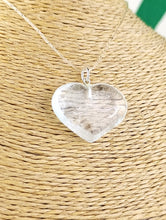 Cargar imagen en el visor de la galería, Colgante Aguamarina Corazon Mod 2
