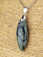 Cargar imagen en el visor de la galería, Colgante Piedra Jaspe Cocodrilo Mod. 2

