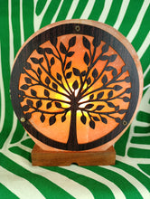 Cargar imagen en el visor de la galería, Lampara de Sal Arbol de la Vida
