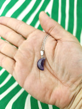 Cargar imagen en el visor de la galería, Colgante Luna Amatista Mini
