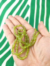 Cargar imagen en el visor de la galería, Collar Nuggets Peridoto u Olivino 70 cm
