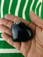 Cargar imagen en el visor de la galería, Corazon de Turmalina Negra Mod. 2
