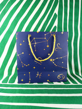 Cargar imagen en el visor de la galería, Bolsa de Regalo Horoscopo (Azul) Pequeña
