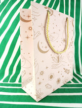 Cargar imagen en el visor de la galería, Bolsa de Regalo Mistica (Rosa) Mediana
