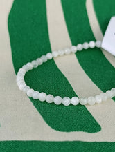Cargar imagen en el visor de la galería, Pulsera Piedra Luna Facetada 4 mm
