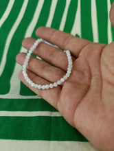 Cargar imagen en el visor de la galería, Pulsera Piedra Luna Facetada 4 mm
