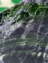 Cargar imagen en el visor de la galería, Fluorita Semi Pulida Mod 2
