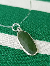 Cargar imagen en el visor de la galería, Colgante Jade Verde Plata Mod. 3

