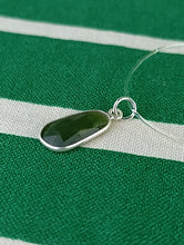 Cargar imagen en el visor de la galería, Colgante Jade Verde Plata Mod. 2
