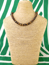 Cargar imagen en el visor de la galería, Collar Ojo de Tigre 54 cm de 6 mm
