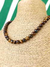 Cargar imagen en el visor de la galería, Collar Ojo de Tigre 54 cm de 6 mm
