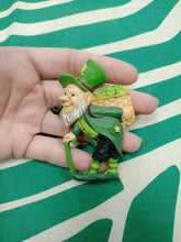 Cargar imagen en el visor de la galería, Iman Leprechaun Buena Suerte Baston (ultimas unidades)
