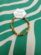 Cargar imagen en el visor de la galería, Pulsera Ojo de Tigre Dorado 6 mm
