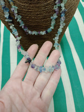 Cargar imagen en el visor de la galería, Collar Fluorita Chips 80 cm
